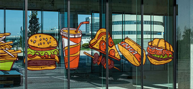 تبلیغات نقطه فروش - مش روی شیشه و استیکر